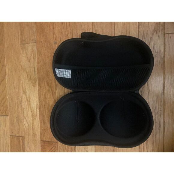 Wrapables, black with white lace, zippered hard shell travel bra case - Picture 4 of 7